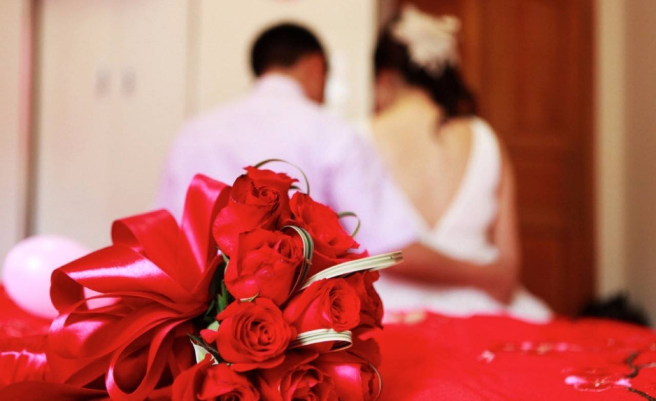 情感与科学的抉择：上海一男子婚前要求亲子鉴定，未婚妻愤而取消婚约